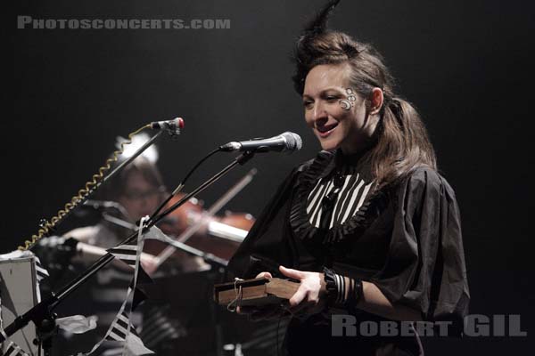 MY BRIGHTEST DIAMOND - 2008-10-07 - PARIS - La Cigale - Shara Worden